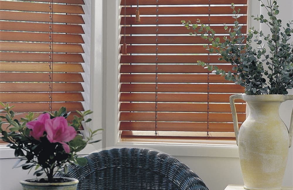 How to remove mould from timber look venetian blinds